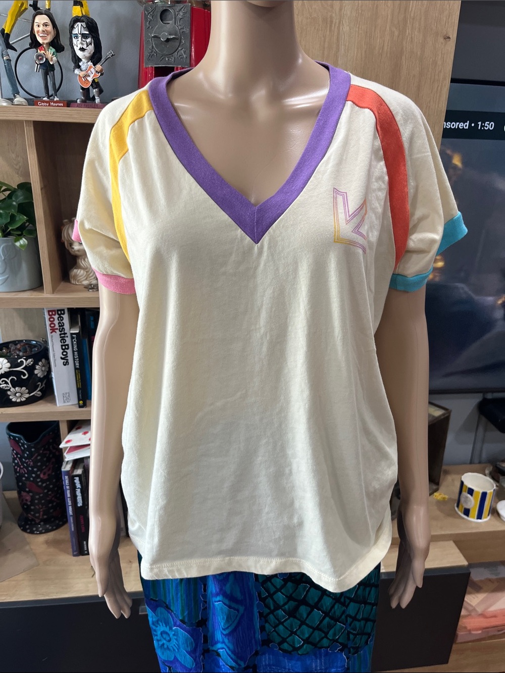 Camp Collection x SXSW Festival Colorblock V-Neck Tee Retro 80s Style Raglan tee